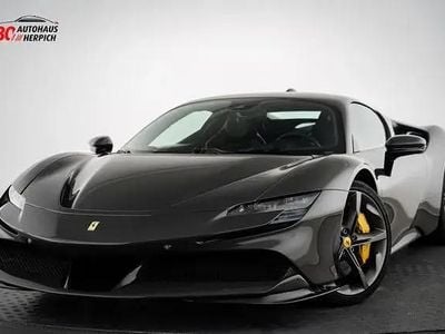 Gebraucht Ferrari SF90 1001 PS (736 kW) 2021 Grau Coupé