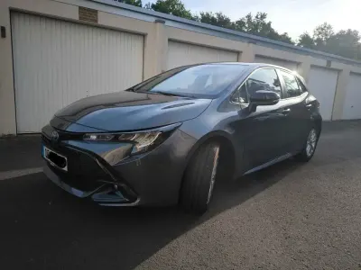 Gebraucht Toyota Corolla Hybrid Business Edition 140 PS (102 kW) 2025 Grau Limousine