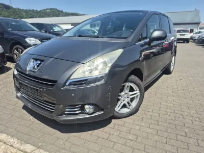 Gebraucht Peugeot 5008 Platinum 156 PS (114 kW) 2009 Grau Van / Kleinbus