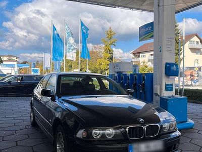 BMW 525