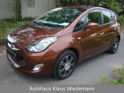 Gebraucht Hyundai ix20 Comfort 125 PS (91 kW) 2013 Braun Kleinwagen