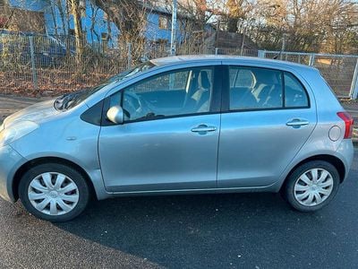 Gebraucht Toyota Yaris 87 PS (63 kW) 2008 Silber Kleinwagen