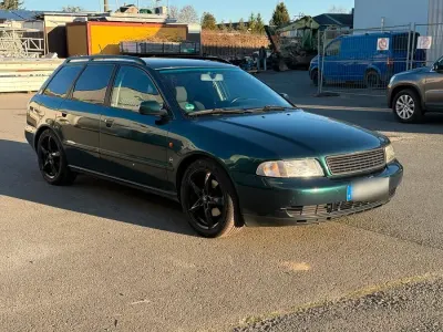 Gebraucht Audi A4 150 PS (110 kW) 1996 Grün Kombi