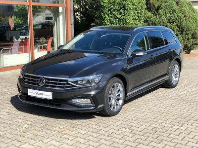 gebraucht VW Passat Variant Elegance 2.0 TDI R-LINE DSG AHK NAV SPHA SPWA