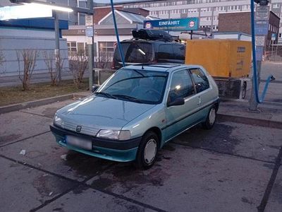Gebraucht Peugeot 106 45 PS (33 kW) 1996 Blau Kleinwagen