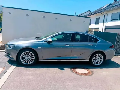 Gebraucht Opel Insignia Sport 165 PS (121 kW) 2018 Grau Limousine