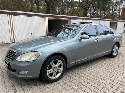 Second-hand Mercedes S350 272 CP (200 kW) 2007 Albastru Berlinǎ