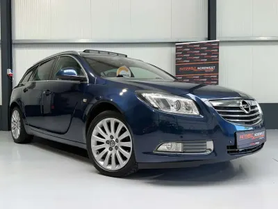 Begagnad Opel Insignia Design Edition 131 HK (96 kW) 2011 Blå Kombi