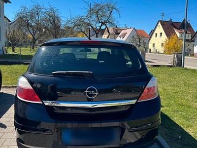 Gebraucht Opel Astra 105 PS (77 kW) 2006 Schwarz Limousine