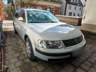 Gebraucht VW Passat Comfortline 101 PS (74 kW) 2000 Silber Kombi