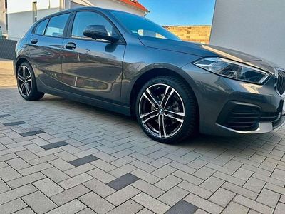 Second-hand BMW 118 Advantage 140 CP (102 kW) 2020 Gri Hatchback