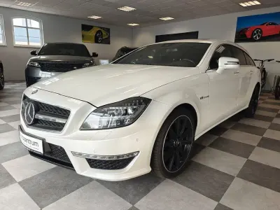 Gebraucht Mercedes CLS63 AMG AMG 525 PS (386 kW) 2013 Diamantweissmetalliclack Coupé
