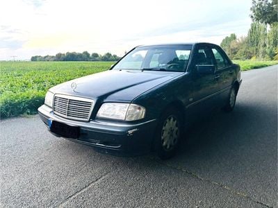 Mercedes C180