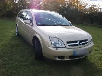 Usata Opel Vectra Elegance 155 CV (114 kW) 2004 Giallo Station wagon