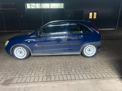 Blau Gebraucht 2003 Opel Corsa Kleinwagen | 1.250 € (Guter Preis)