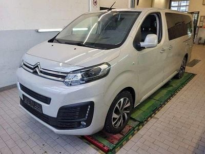Hellgrau Gebraucht 2021 Citroën Spacetourer Shine Van / Kleinbus | 32.500 € (Guter Preis)