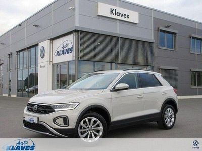 Usado VW T-Roc Life 150 HP (110 kW) 2023 Cinzento SUV