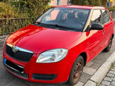 Gebraucht Skoda Fabia 60 PS (44 kW) 2009 Rot Limousine