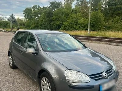 Gebraucht VW Golf IV 102 PS (75 kW) 2005 Grau Limousine