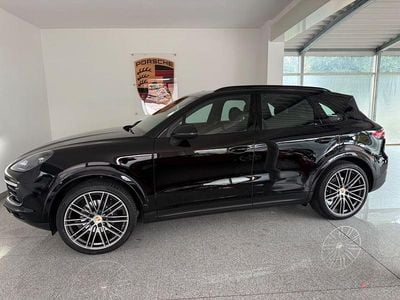 Second-hand Porsche Cayenne 340 CP (250 kW) 2019 Negru SUV