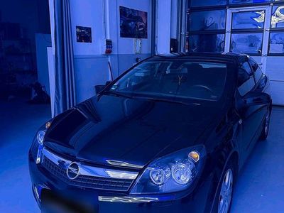 Schwarz Gebraucht 2009 Opel Astra GTC Eco Kleinwagen | 3.700 € (Fairer Preis)