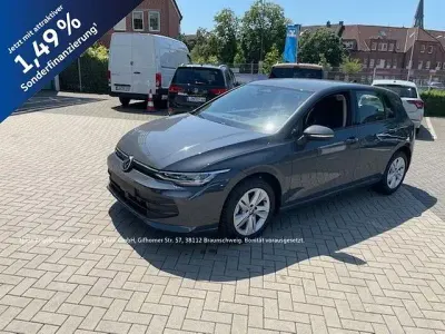Gebraucht VW Golf VIII R 116 PS (85 kW) 2025 Delfingrau metallic Limousine