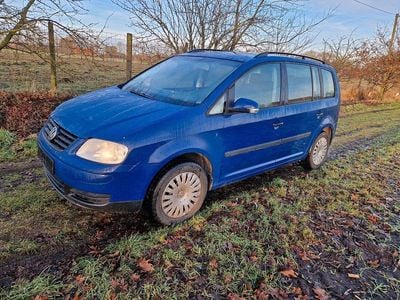 Blau Gebraucht 2004 VW Touran Van / Kleinbus | 1.500 € (Guter Preis)