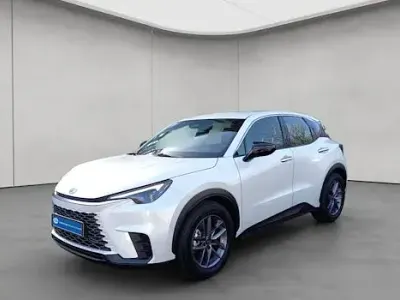 Second-hand Lexus LBX 136 CP (100 kW) 2026 Alb SUV