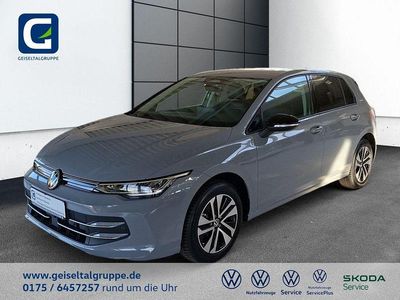 Neu VW Golf VIII 150 PS (110 kW) 2026 Grau Limousine