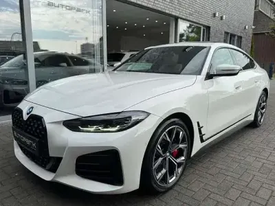 Gebraucht BMW 430 M Sport 286 PS (210 kW) 2023 Alpinweiss iii Coupé