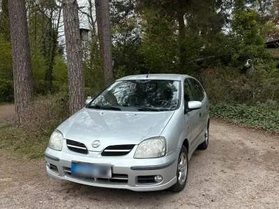 Gebraucht Nissan Almera Tino 116 PS (85 kW) 2005 Silber Van / Kleinbus