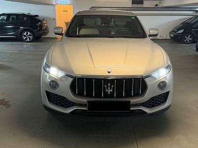 Gebraucht Maserati Levante 275 PS (202 kW) 2019 Beige SUV