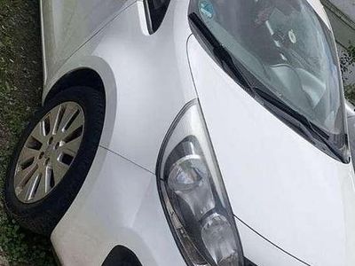 Gebraucht Kia Rio 75 PS (55 kW) 2012 Weiß Limousine
