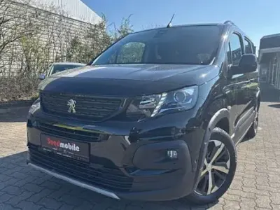 Gebraucht Peugeot Rifter Allure 131 PS (96 kW) 2020 Schwarz Van / Kleinbus