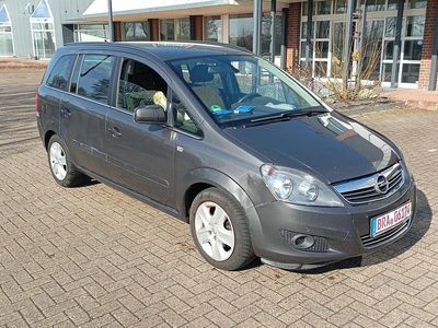 Gebraucht Opel Zafira 140 PS (102 kW) 2011 Van / Kleinbus