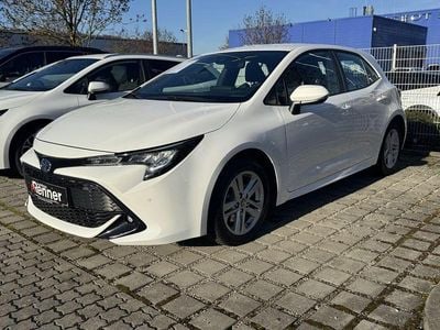 Weiß Gebraucht 2022 Toyota Corolla Comfort Limousine | 23.890 € (Guter Preis)