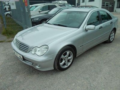 Silber Gebraucht 2004 Mercedes C180 Classic Limousine | 2.350 € (Fairer Preis)