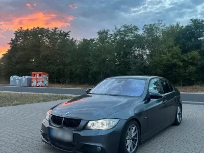 Gebraucht BMW 320 163 PS (119 kW) 2006 Grau Limousine