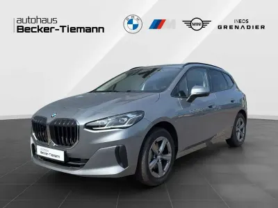 Gebraucht BMW 220 Active Tourer Sport Line 170 PS (125 kW) 2025 Skyscraper grau Van / Kleinbus