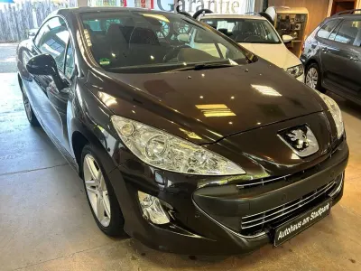 Gebraucht Peugeot 308 CC Premium 156 PS (114 kW) 2010 Braun Cabrio