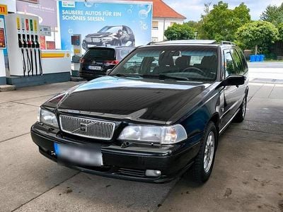 Gebraucht Volvo V70 140 PS (102 kW) 1998 Schwarz Kombi