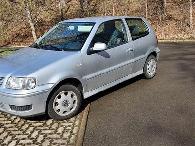 Gebraucht VW Polo 60 PS (44 kW) 2001 Silber Kleinwagen