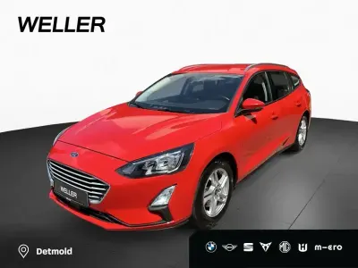Gebraucht Ford Focus Cool & Connect 101 PS (74 kW) 2020 Rot Limousine