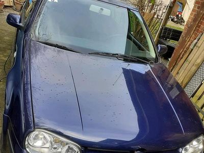 Blau Gebraucht 2000 VW Golf IV Edition Kleinwagen | 1.799 € (Etwas zu teuer)