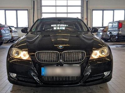 Gebraucht BMW 325 204 PS (150 kW) 2011 Schwarz Kombi