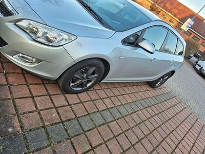 Gebraucht Opel Astra Innovation 140 PS (102 kW) 2011 Silber Kombi