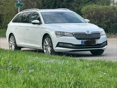 Gebraucht Skoda Superb Style 200 PS (147 kW) 2022 Weiß Kombi