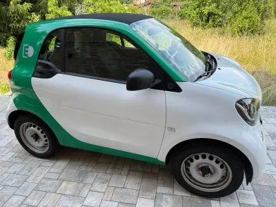 Gebraucht Smart ForTwo Electric Drive 41 kW (56 PS) 2019 Weiß Coupé