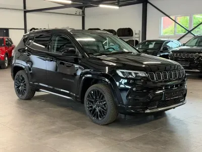Gebraucht Jeep Compass 241 PS (177 kW) 2022 Schwarz SUV