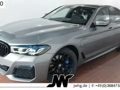 Używany BMW 530e M Sport 292 KM (214 kW) 2022 Szary Sedan/Limuzyna
